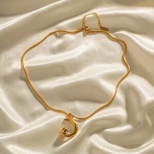 18K Gold Moon Necklace*Crescent Moon Necklace*Waterproof Jewelry